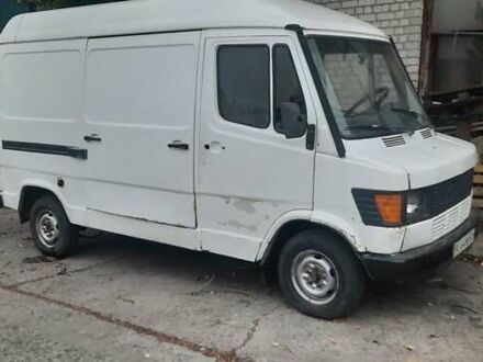 Білий Мерседес T1, об'ємом двигуна 2.3 л та пробігом 750 тис. км за 3100 $, фото 1 на Automoto.ua