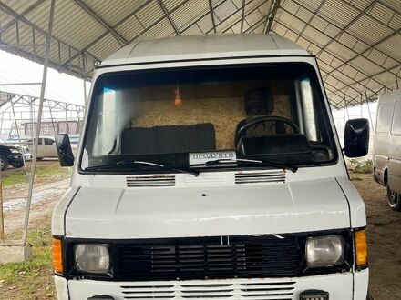 Мерседес T1 1990 в Первомайск на Automoto.ua Белый Мерседес T1, объемом двигателя 2.3 л и пробегом 0 тыс. км за 2400 $, фото 1 на Automoto.ua