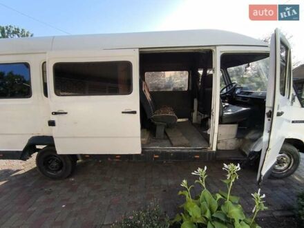 Белый Мерседес T1, объемом двигателя 2.3 л и пробегом 560 тыс. км за 2500 $, фото 1 на Automoto.ua