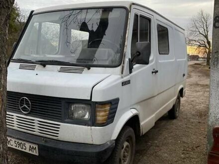 Мерседес T1 1990 в Дубровице на Automoto.ua Белый Мерседес T1, объемом двигателя 0 л и пробегом 358 тыс. км за 1900 $, фото 1 на Automoto.ua