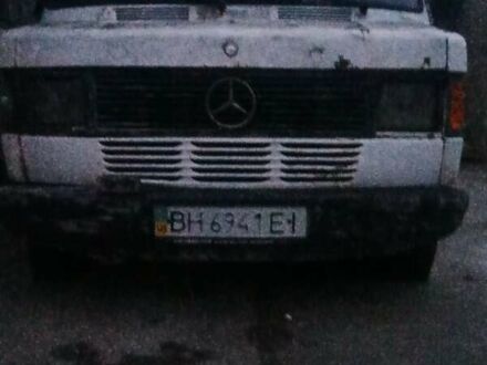 Мерседес T1 1991 в Сарате на Automoto.ua Белый Мерседес T1, объемом двигателя 2.3 л и пробегом 100 тыс. км за 1600 $, фото 1 на Automoto.ua