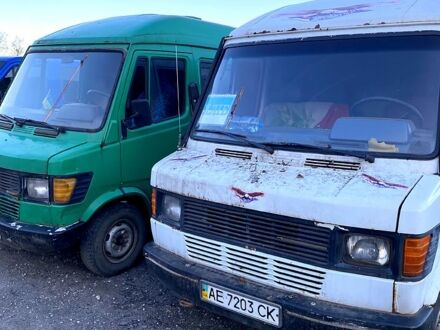 Белый Мерседес T1, объемом двигателя 2.3 л и пробегом 356 тыс. км за 1350 $, фото 1 на Automoto.ua