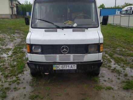 Мерседес T1 1993 в Гайсине на Automoto.ua Белый Мерседес T1, объемом двигателя 2.9 л и пробегом 752 тыс. км за 2800 $, фото 1 на Automoto.ua