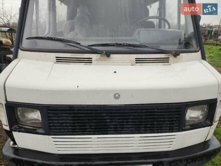 Мерседес T1 1994 у Дніпро (Дніпропетровську) на Automoto.ua Білий Мерседес T1, об'ємом двигуна 2.3 л та пробігом 800 тис. км за 1200 $, фото 1 на Automoto.ua
