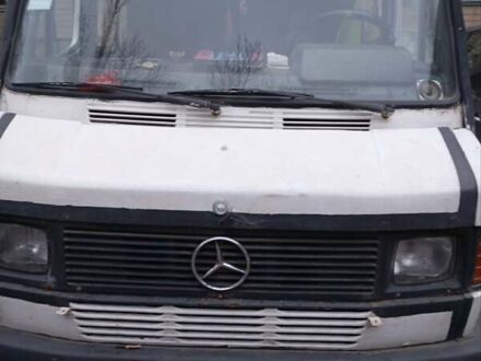 Білий Мерседес T1, об'ємом двигуна 2.9 л та пробігом 8 тис. км за 2000 $, фото 1 на Automoto.ua
