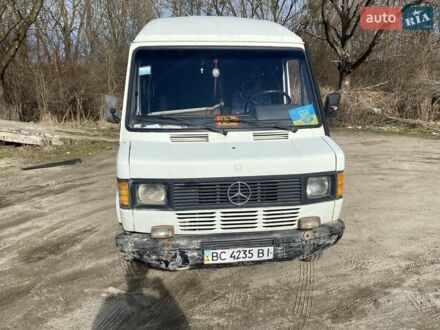 Белый Мерседес T1, объемом двигателя 2.9 л и пробегом 638 тыс. км за 3500 $, фото 1 на Automoto.ua