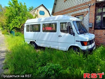 Мерседес T1 1994 в Чугуеве на Automoto.ua Белый Мерседес T1, объемом двигателя 2.3 л и пробегом 0 тыс. км за 3000 $, фото 1 на Automoto.ua