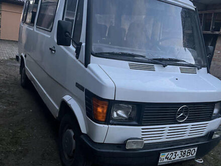 Белый Мерседес T1, объемом двигателя 2.3 л и пробегом 395 тыс. км за 4999 $, фото 1 на Automoto.ua