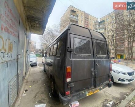 Черный Мерседес T1, объемом двигателя 0 л и пробегом 200 тыс. км за 1550 $, фото 6 на Automoto.ua