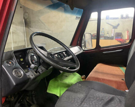 Красный Мерседес T1, объемом двигателя 3 л и пробегом 500 тыс. км за 3200 $, фото 3 на Automoto.ua