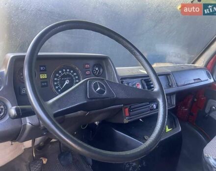 Красный Мерседес T1, объемом двигателя 2.3 л и пробегом 424 тыс. км за 2000 $, фото 2 на Automoto.ua