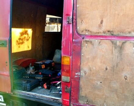 Червоний Мерседес T1, об'ємом двигуна 2.3 л та пробігом 555 тис. км за 1900 $, фото 10 на Automoto.ua