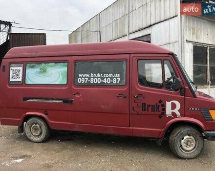 Красный Мерседес T1, объемом двигателя 2.9 л и пробегом 445 тыс. км за 4500 $, фото 3 на Automoto.ua