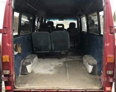 Красный Мерседес T1, объемом двигателя 2.9 л и пробегом 445 тыс. км за 4500 $, фото 6 на Automoto.ua