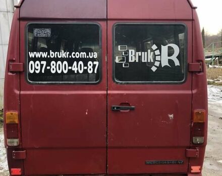 Красный Мерседес T1, объемом двигателя 2.9 л и пробегом 445 тыс. км за 4500 $, фото 5 на Automoto.ua