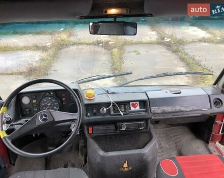 Красный Мерседес T1, объемом двигателя 2.9 л и пробегом 445 тыс. км за 4500 $, фото 8 на Automoto.ua