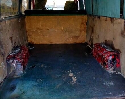 Червоний Мерседес T1, об'ємом двигуна 2.9 л та пробігом 300 тис. км за 2000 $, фото 4 на Automoto.ua