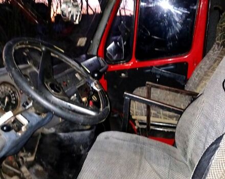 Червоний Мерседес T1, об'ємом двигуна 2.9 л та пробігом 300 тис. км за 2000 $, фото 5 на Automoto.ua