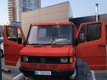 Мерседес T1 1993 у Харкові на Automoto.ua Червоний Мерседес T1, об'ємом двигуна 2.3 л та пробігом 723 тис. км за 2600 $, фото 1 на Automoto.ua