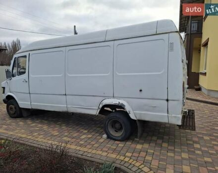 Мерседес T1, объемом двигателя 2.4 л и пробегом 442 тыс. км за 1999 $, фото 5 на Automoto.ua