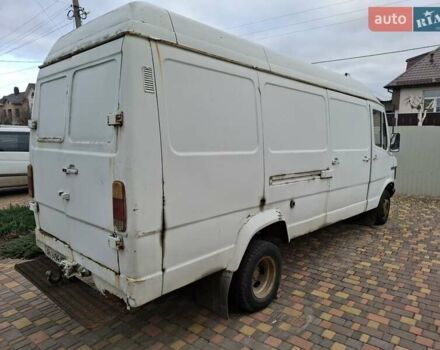 Мерседес T1, объемом двигателя 2.4 л и пробегом 442 тыс. км за 1999 $, фото 3 на Automoto.ua