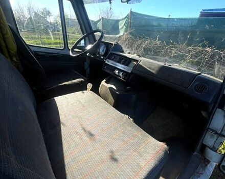 Мерседес T1, объемом двигателя 2.4 л и пробегом 200 тыс. км за 2200 $, фото 2 на Automoto.ua