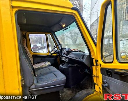 Мерседес T1, объемом двигателя 2.3 л и пробегом 550 тыс. км за 2800 $, фото 4 на Automoto.ua