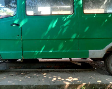 Мерседес T1, об'ємом двигуна 3 л та пробігом 0 тис. км за 1600 $, фото 1 на Automoto.ua