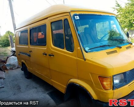 Мерседес T1, объемом двигателя 2.9 л и пробегом 472 тыс. км за 3100 $, фото 1 на Automoto.ua