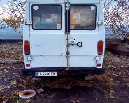 Мерседес T1, об'ємом двигуна 2.9 л та пробігом 500 тис. км за 2000 $, фото 3 на Automoto.ua