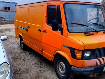 Мерседес T1, об'ємом двигуна 2.4 л та пробігом 500 тис. км за 1500 $, фото 1 на Automoto.ua