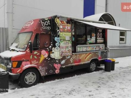 Мерседес T1 1995 в Киеве на Automoto.ua Мерседес T1, объемом двигателя 2.3 л и пробегом 400 тыс. км за 6800 $, фото 1 на Automoto.ua