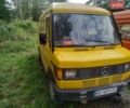 Желтый Мерседес T1, объемом двигателя 2.3 л и пробегом 315 тыс. км за 1700 $, фото 1 на Automoto.ua