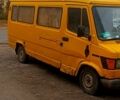 Жовтий Мерседес T1, об'ємом двигуна 2.3 л та пробігом 400 тис. км за 1200 $, фото 4 на Automoto.ua