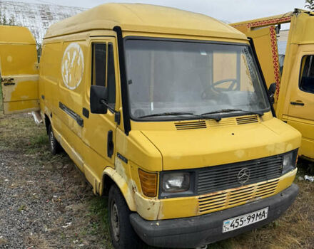 Желтый Мерседес T1, объемом двигателя 2.3 л и пробегом 300 тыс. км за 1700 $, фото 1 на Automoto.ua