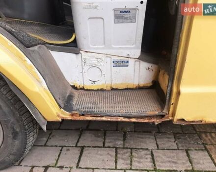Жовтий Мерседес T1, об'ємом двигуна 2.3 л та пробігом 500 тис. км за 3300 $, фото 20 на Automoto.ua