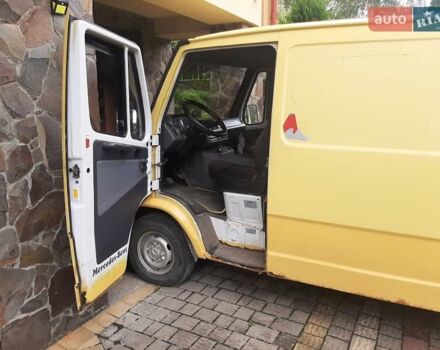 Жовтий Мерседес T1, об'ємом двигуна 2.3 л та пробігом 500 тис. км за 3300 $, фото 13 на Automoto.ua