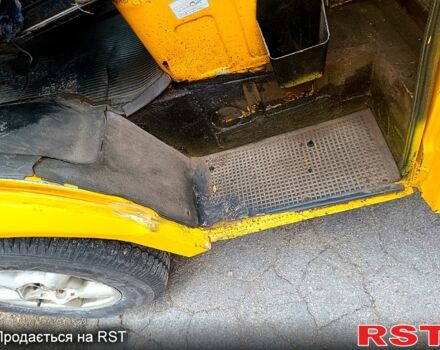 Желтый Мерседес T1, объемом двигателя 2.3 л и пробегом 0 тыс. км за 3500 $, фото 7 на Automoto.ua