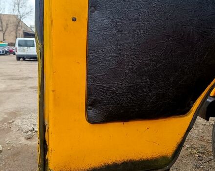 Желтый Мерседес T1, объемом двигателя 2.3 л и пробегом 0 тыс. км за 3500 $, фото 9 на Automoto.ua