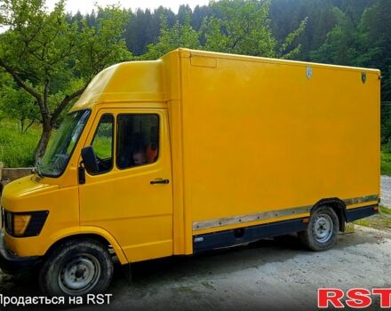 Желтый Мерседес T1, объемом двигателя 2.3 л и пробегом 300 тыс. км за 4000 $, фото 2 на Automoto.ua