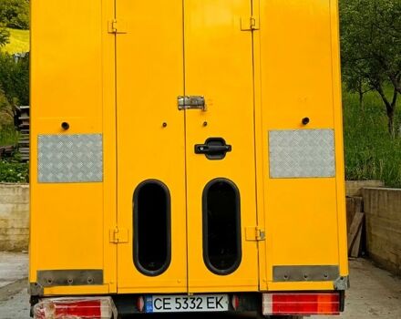 Желтый Мерседес T1, объемом двигателя 2.3 л и пробегом 300 тыс. км за 4000 $, фото 1 на Automoto.ua