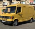 Жовтий Мерседес T1, об'ємом двигуна 2.4 л та пробігом 379 тис. км за 2200 $, фото 1 на Automoto.ua