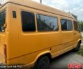 Желтый Мерседес T1, объемом двигателя 2.9 л и пробегом 0 тыс. км за 2800 $, фото 3 на Automoto.ua