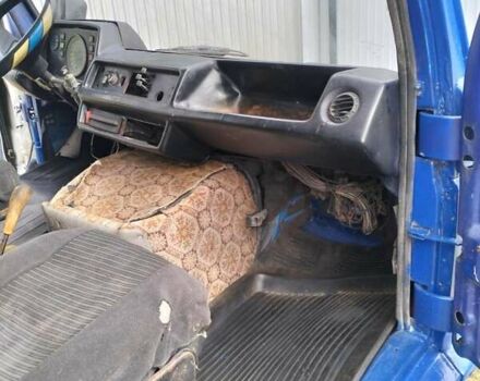 Синий Мерседес T1, объемом двигателя 2.4 л и пробегом 236 тыс. км за 2200 $, фото 2 на Automoto.ua