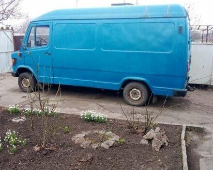 Синий Мерседес T1, объемом двигателя 3 л и пробегом 300 тыс. км за 2800 $, фото 1 на Automoto.ua