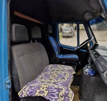 Синій Мерседес T1, об'ємом двигуна 2.3 л та пробігом 3 тис. км за 4200 $, фото 4 на Automoto.ua