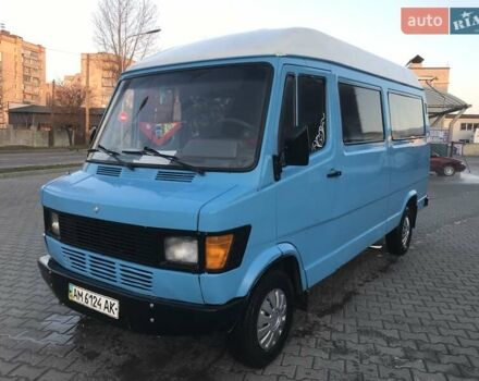 Синий Мерседес T1, объемом двигателя 2.3 л и пробегом 777 тыс. км за 2500 $, фото 2 на Automoto.ua