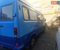 Синий Мерседес T1, объемом двигателя 2.3 л и пробегом 400 тыс. км за 3000 $, фото 5 на Automoto.ua