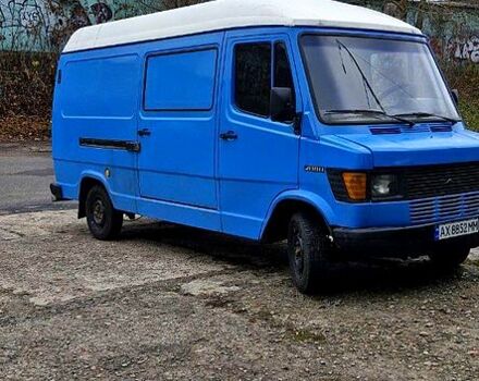 Синий Мерседес T1, объемом двигателя 2.3 л и пробегом 100 тыс. км за 4000 $, фото 2 на Automoto.ua