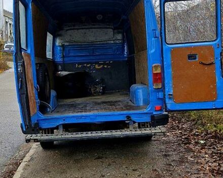 Синий Мерседес T1, объемом двигателя 2.3 л и пробегом 100 тыс. км за 4000 $, фото 4 на Automoto.ua